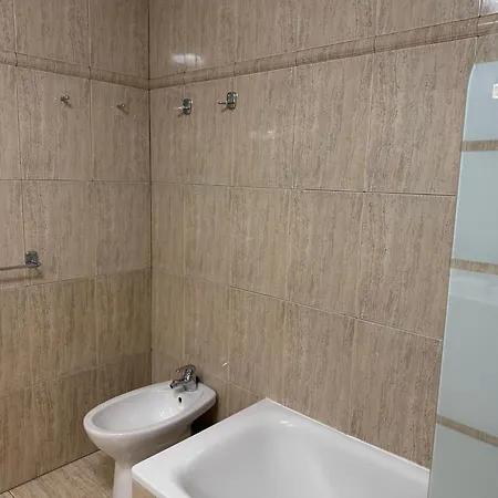 Elegante Piso En アパート